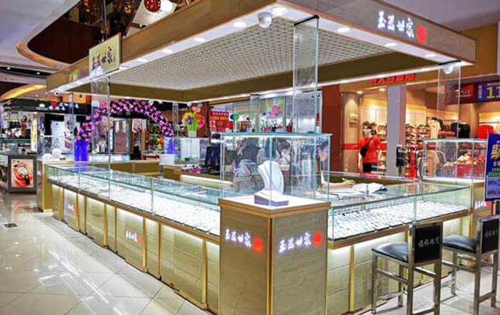增加客流量玻璃高端展柜該如何布局?