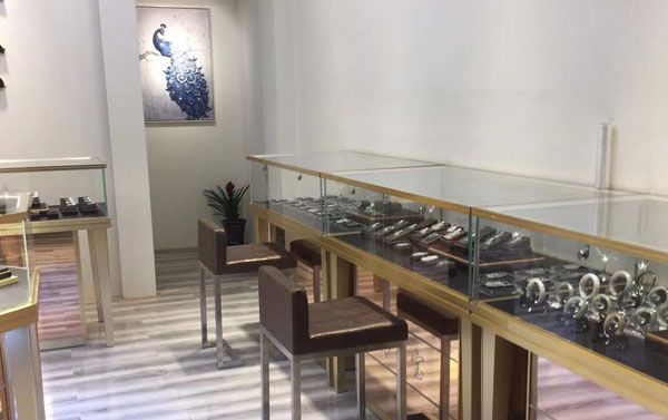 成都展柜定制廠家 成都展柜定制廠家