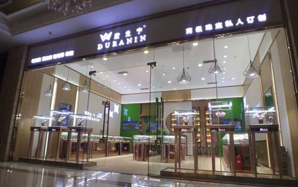 玻璃高柜設計要點,提升產品銷售量